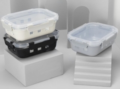 Récipient en verre pour le stockage des aliments avec une pochette en silicone