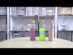 Bouteille en verre IKOO avec manchon en silicone