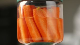 IKOO glass pickle jar