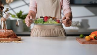 clear pie pan with handle